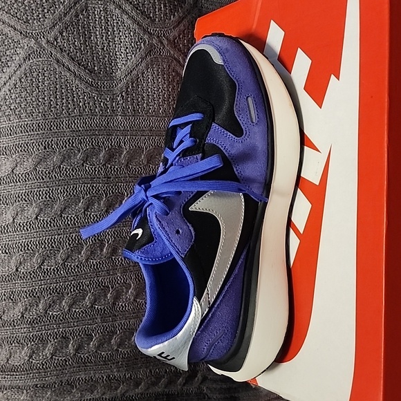 Purple Nike Phoenix Waffle Shoes Size 9 - Picture 3 of 3